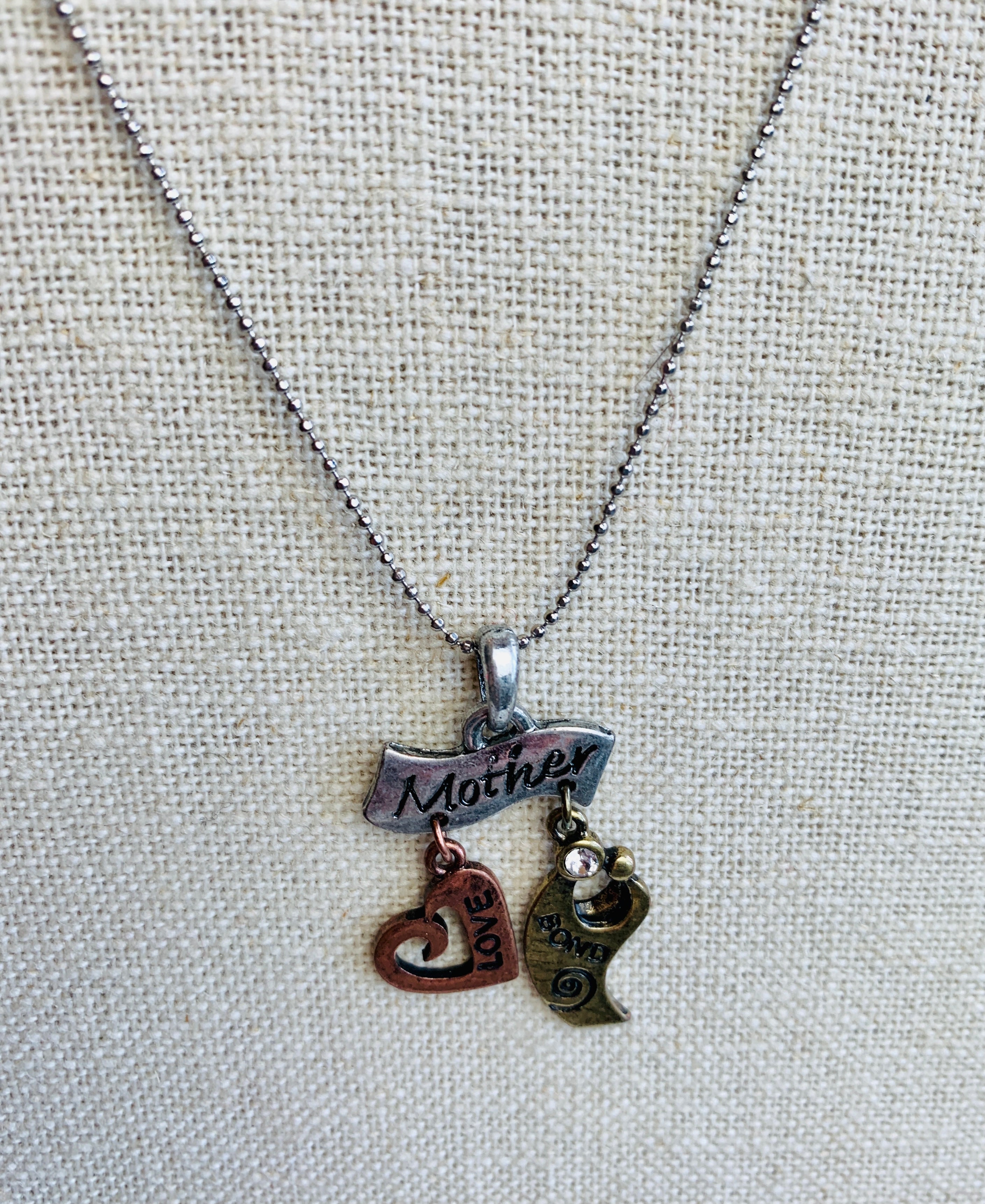 Necklace in Rose Box - Mother / Grandmother